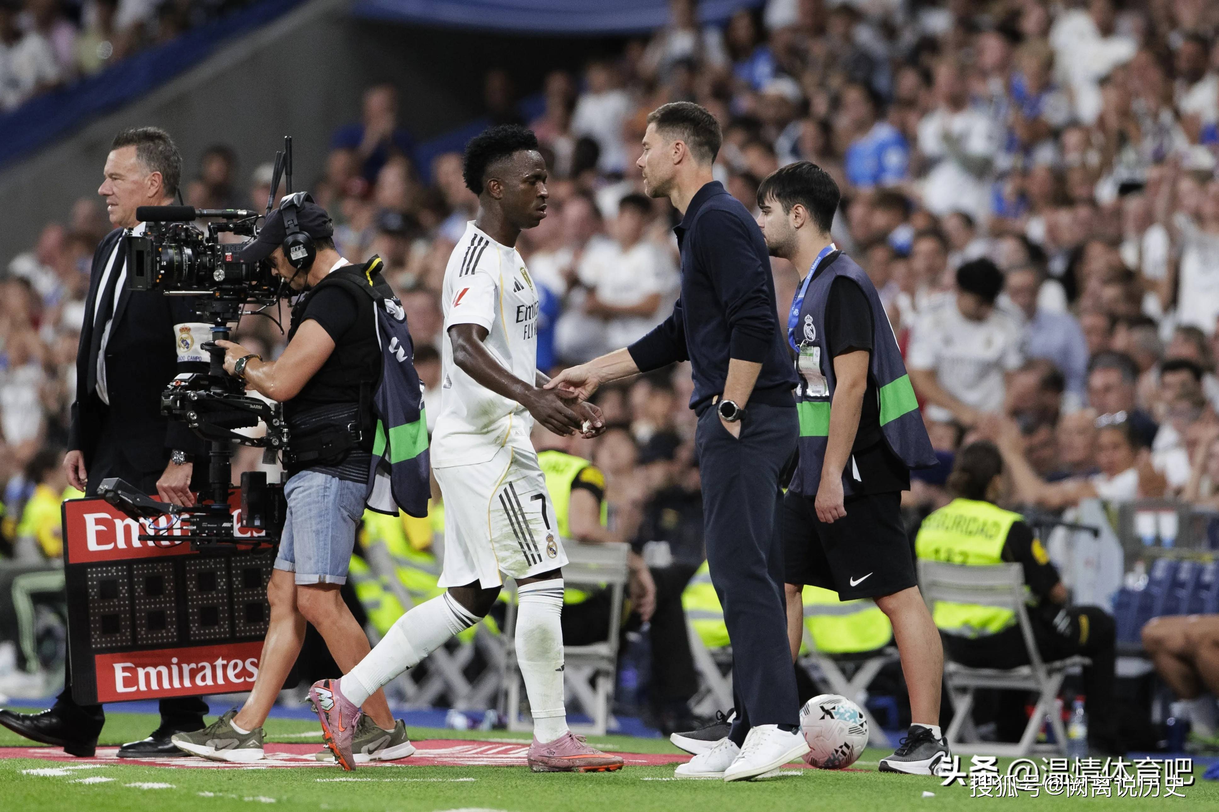 开云体育官网入口-包含皇家马德里客场不敌对手，提前结束连胜的词条