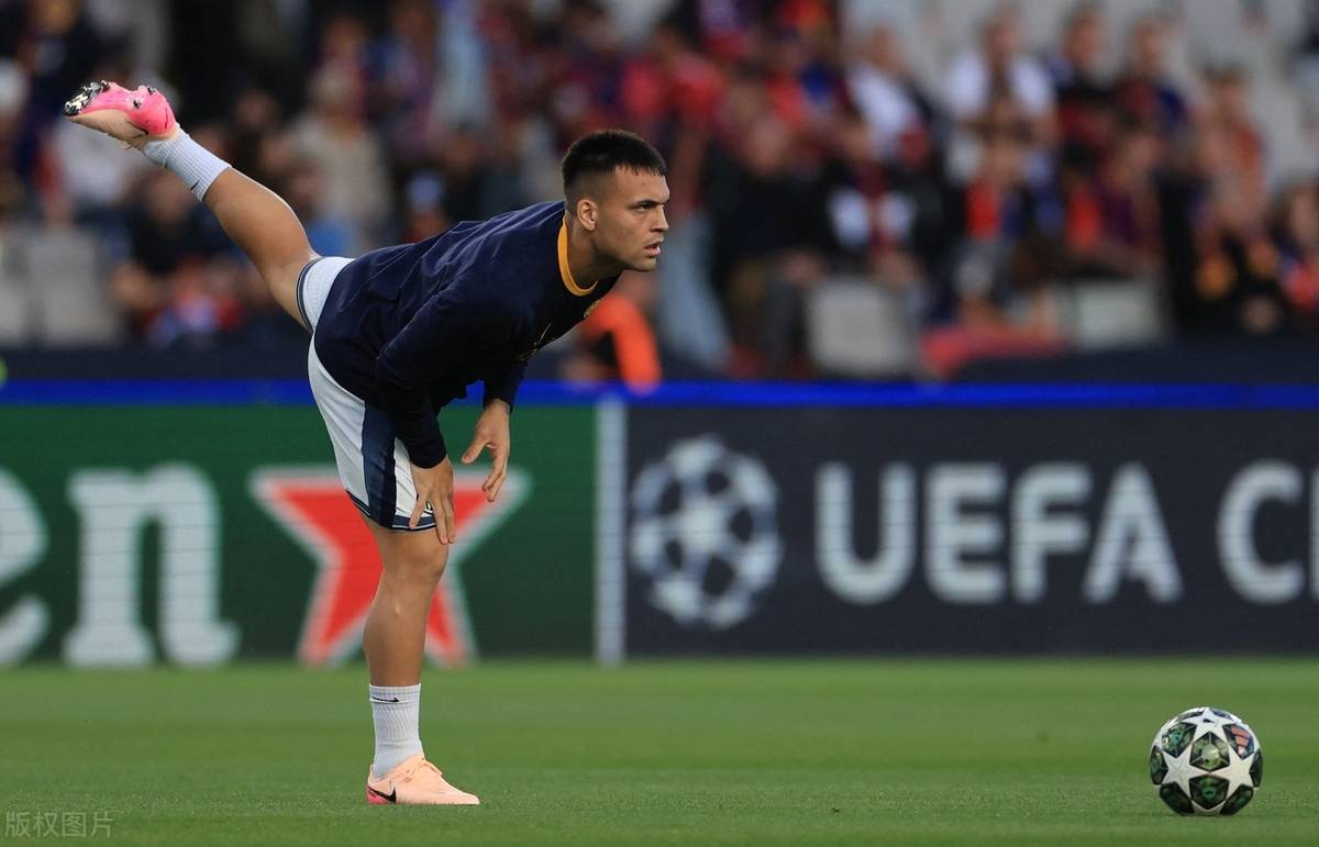 包含巴塞罗那队内出现新一轮伤病潮的词条