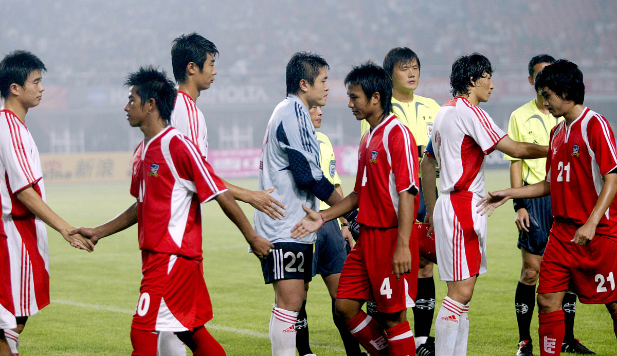 亚洲足球联赛推迟开赛，队伍备战计划改变