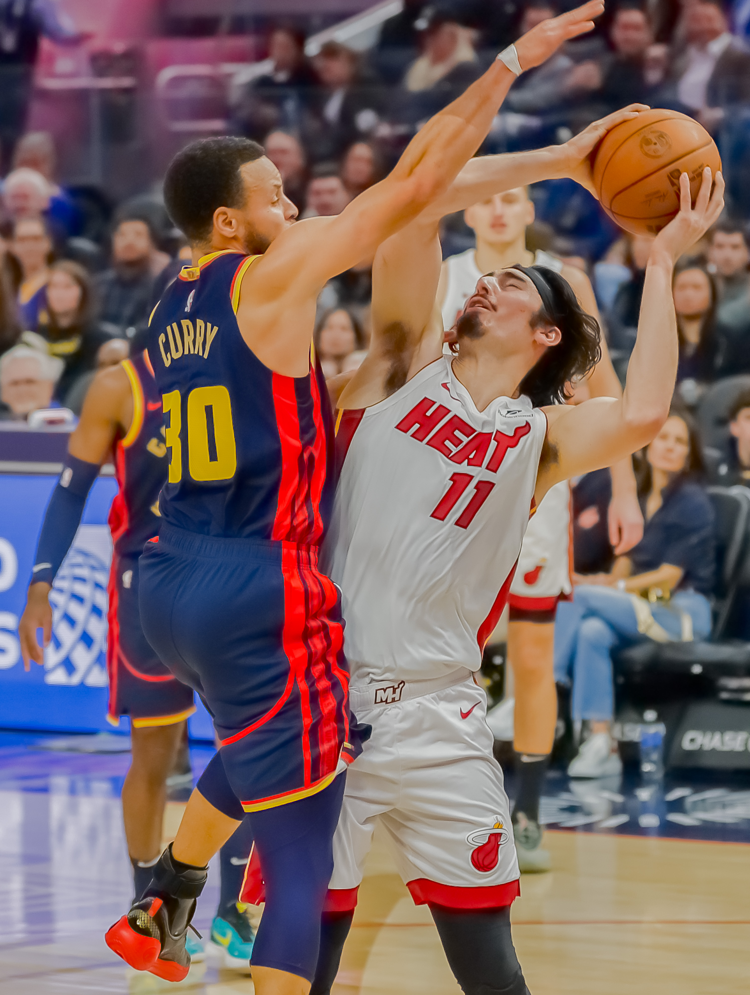 开云体育登录-勇士惨败热火，吞下四连败的简单介绍