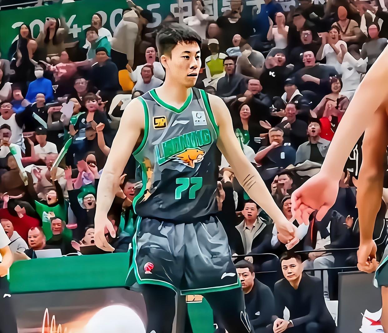 包含场上球员的精彩表现令人目不转睛!的词条 包含场上球员的精彩表现令人目不转睛!的词条