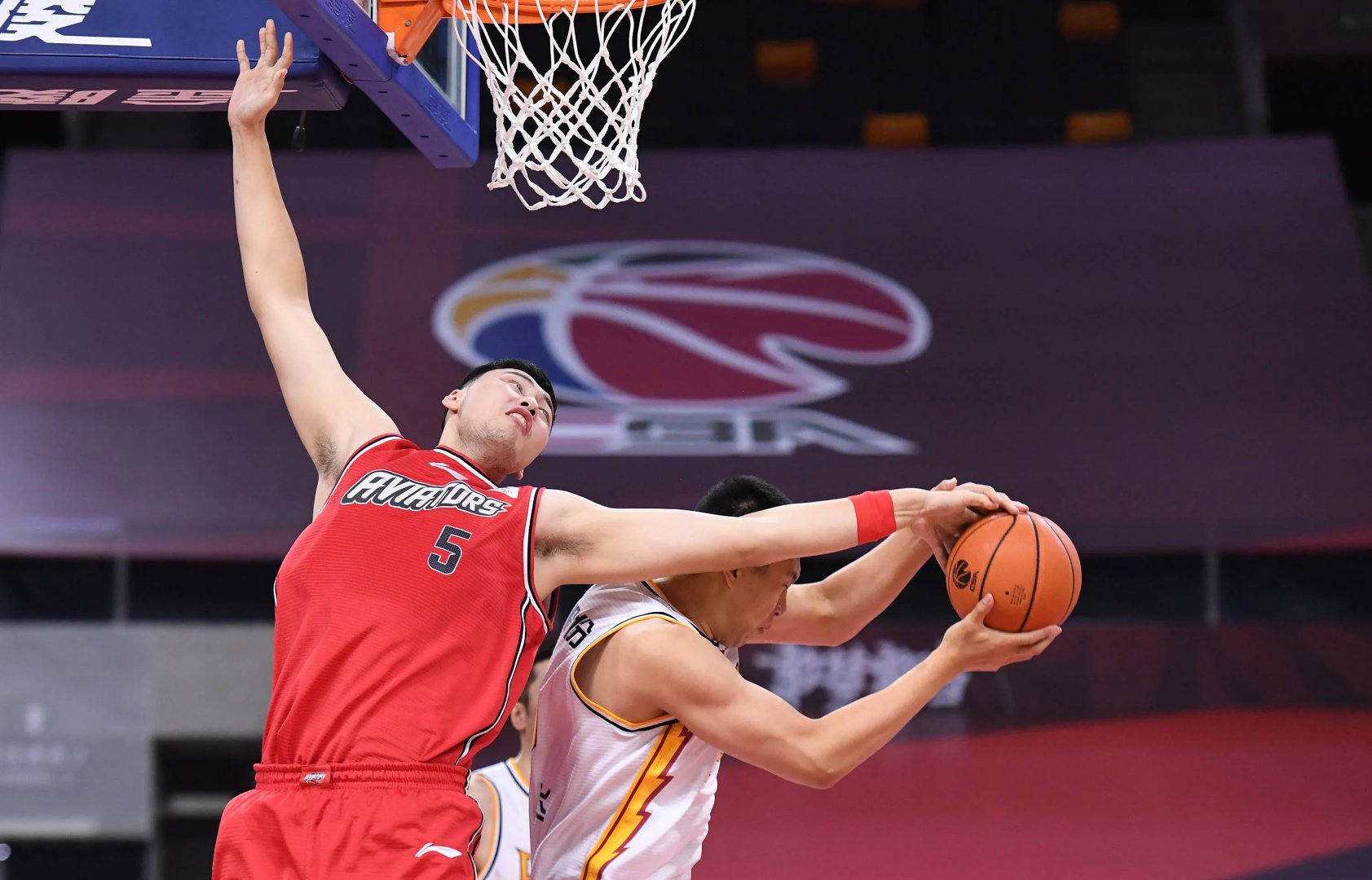 北京队在比赛中全面压制对手，取得重要胜利的简单介绍