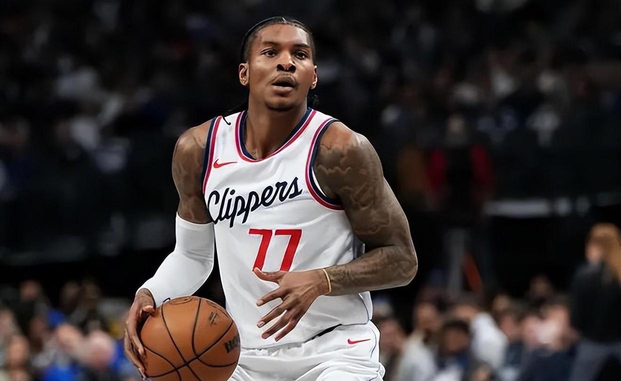 包含快船队面临薪资困境，多名球员考虑转会的词条