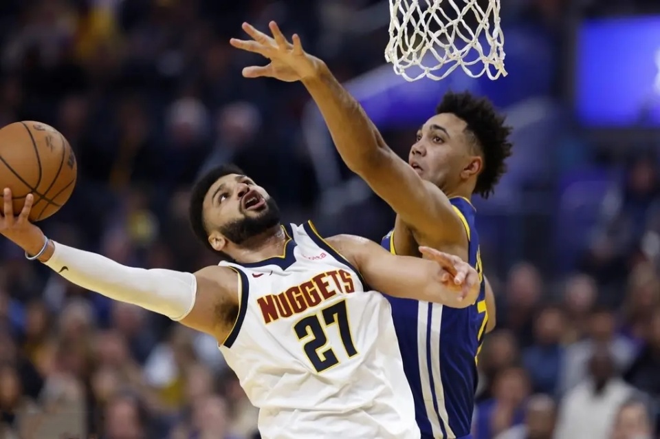 巴勒莫主场绝杀，豪取三分的关键时刻的简单介绍